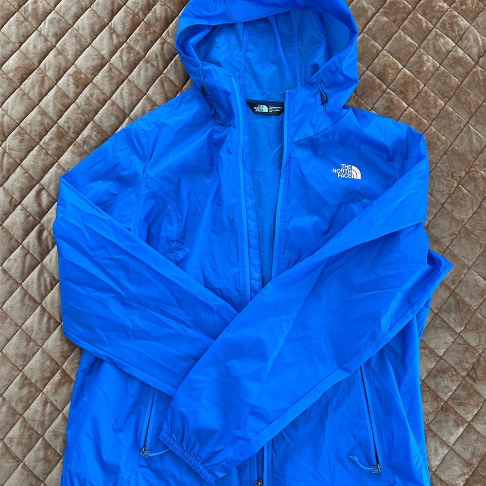 The North Face Women's Blue windbreaker Jacket size large lightweight